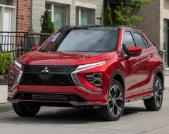Mitsubishi Eclipse Cross 2024 – практичний SUV, але не жвавий