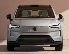 Розпочато виробництво повністю електричного преміум-кросовера Volvo EX90