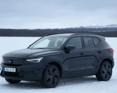 Volvo XC40 та новий EX40 2025 – огляд, ціна, фото