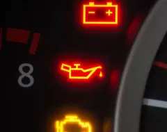 Підвищена витрата моторної оливи: симптоми несправностей, діагностика та ціна ремонту