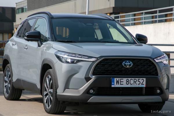 Toyota Corolla Cross 2024 – огляд оновлень та версія з гібридом