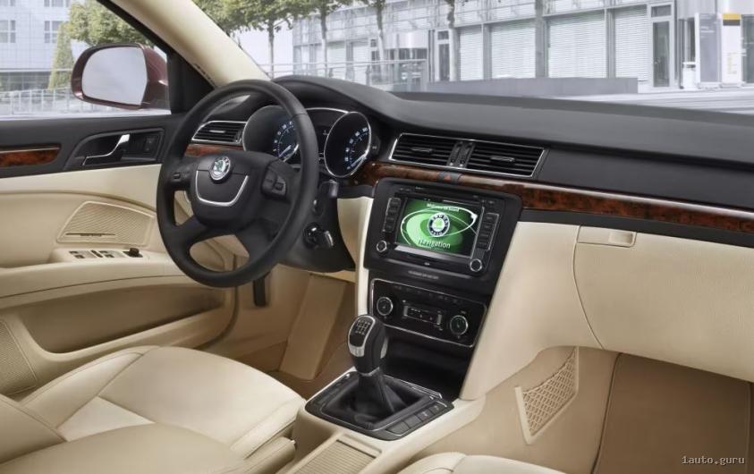 Салон Skoda Superb II