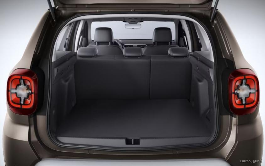 Просторий багажник Renault Duster 2024