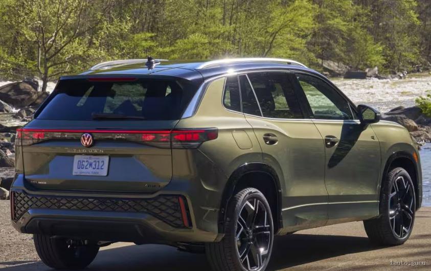 Просторий багажник Volkswagen Tiguan 2026