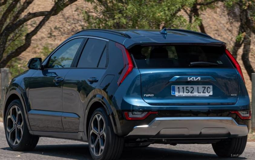 Задній бампер та простір Kia Niro Hybrid