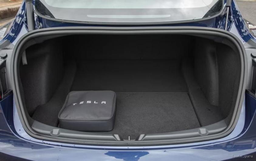 Багажник Tesla Model 3
