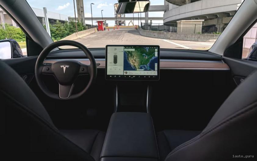 Мультимедіа Tesla Model Y