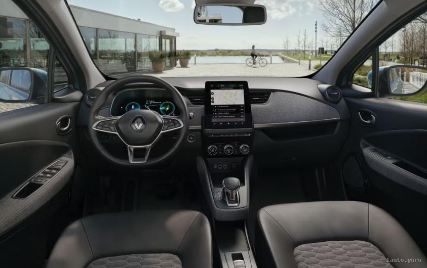 Інтер’єр оновленого Renault Zoe з цифровою панеллю та центральним екраном