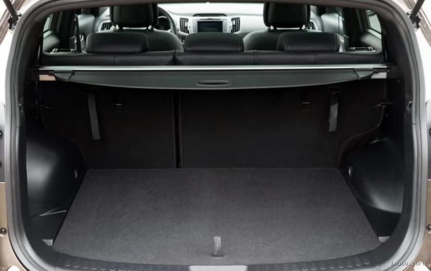 Багажник Kia Sportage III SL із піднятими спинками другого ряду