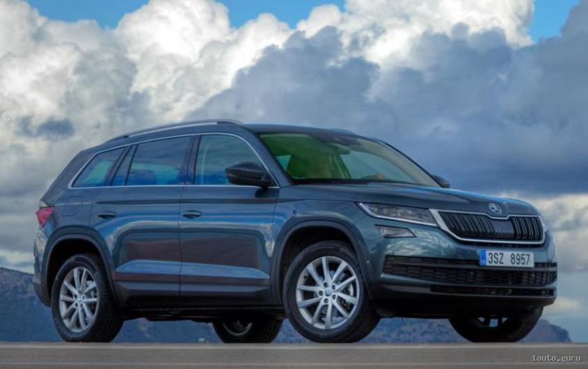 Skoda Kodiaq I до оновлення — кросовер, вигляд спереду в три чверті
