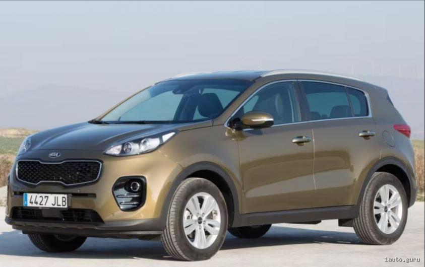 Kia Sportage IV QL до рестайлінгу: передня частина та боковина кузова