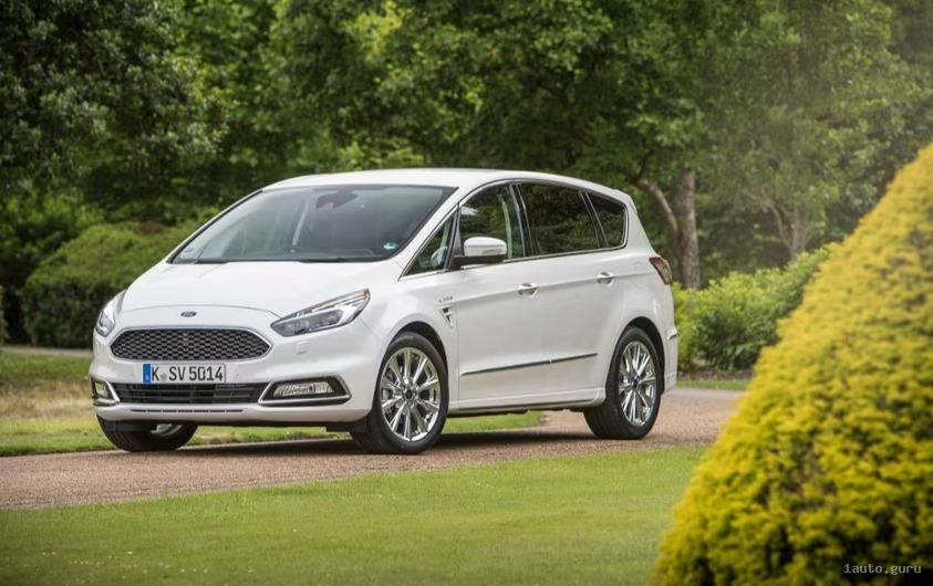 Ford S-Max II Vignale до рестайлінгу — передній ракурс у три чверті