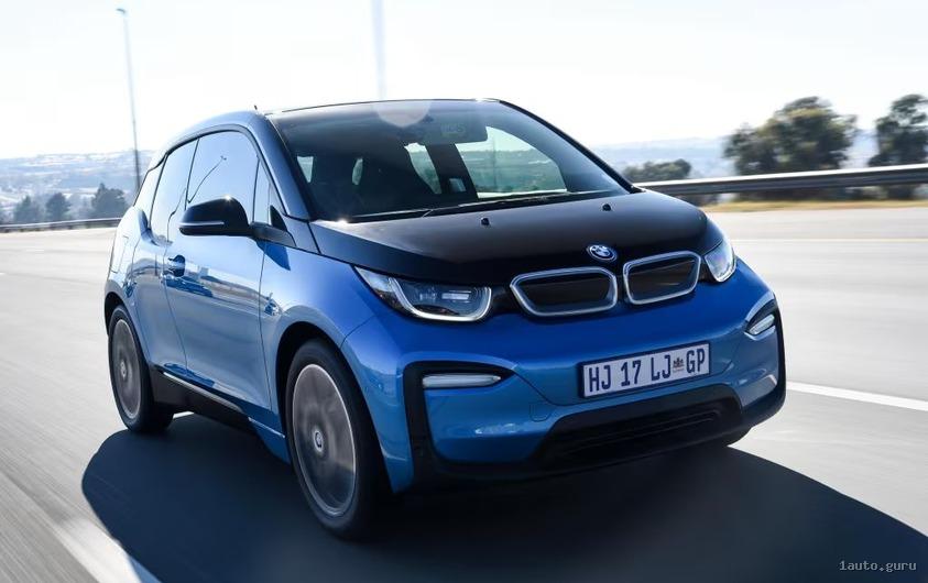BMW i3 I01 після рестайлінгу — передній ракурс у три чверті